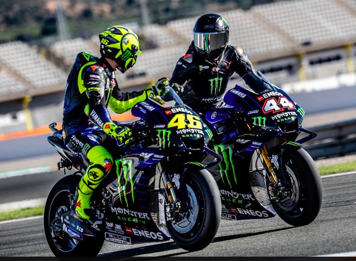 Hamilton & Rossi switch rides 