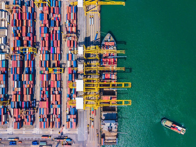 Global shipping and its potentials for development through digital transformation